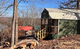 Chaonia Landing Resort Marina & Guide Services